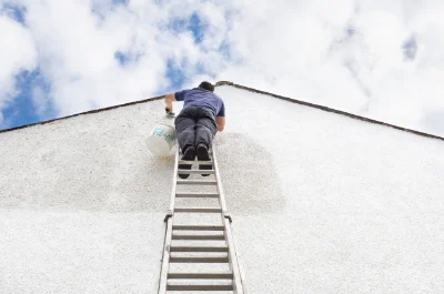 Peinture extérieure au Lion-d'Angers — façades et ravalement